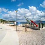 Stanka Podstrana